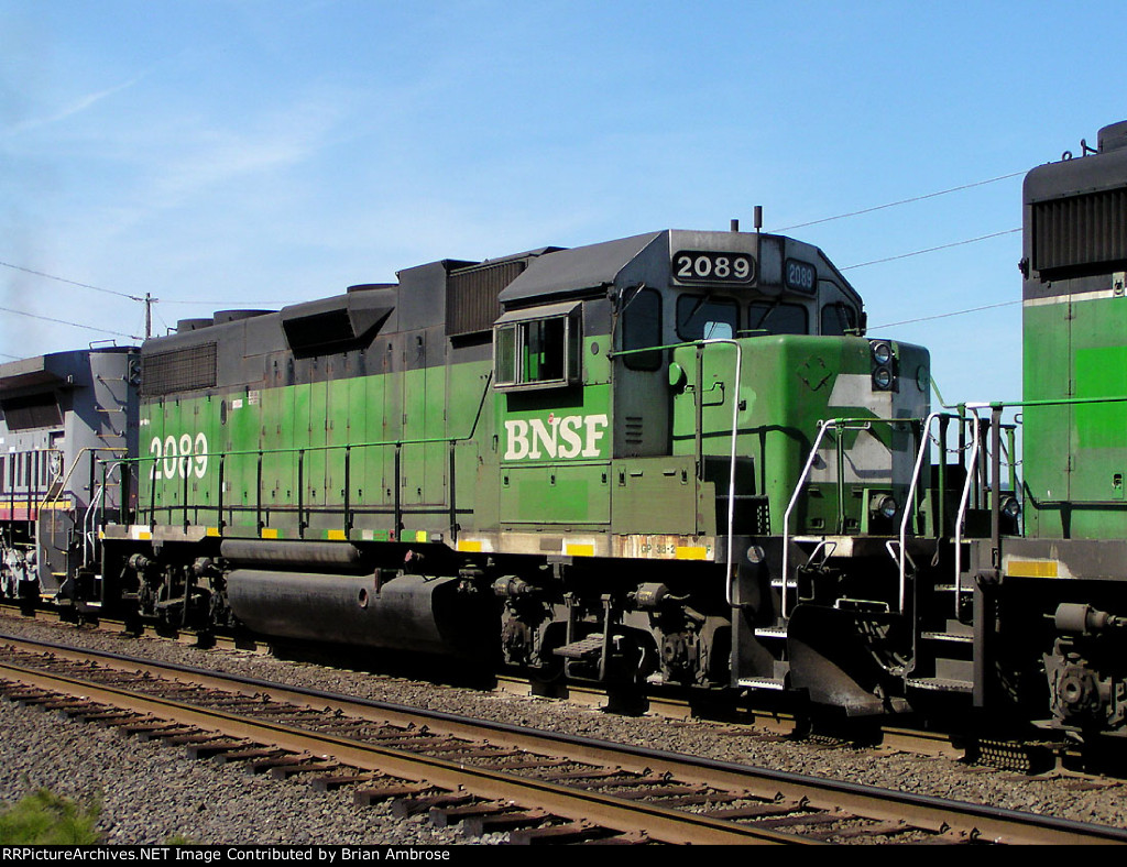 BNSF GP38-2 2089